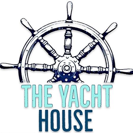 The Yacht House Hotel Hartbeespoort Exterior photo